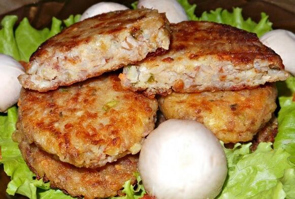 Котлети от елда на пара